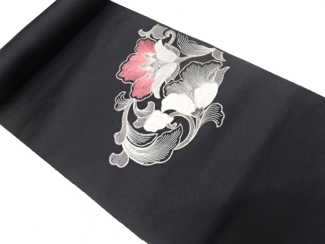 アンティーク　唐花模様刺繍　名古屋帯地反物